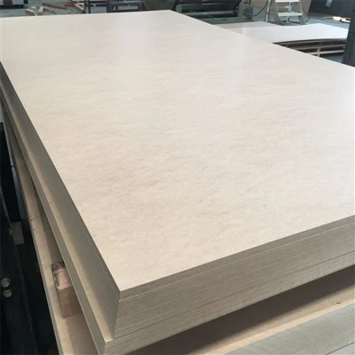 Kvaliteetne veekindel 12mm18mm töötlemata tavaline MDF